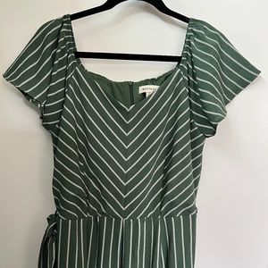 Anthropologie Monteau Green and White Stripe Jumper - large